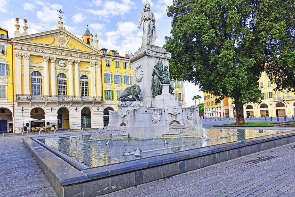 Plac Garibaldiego, Nicea