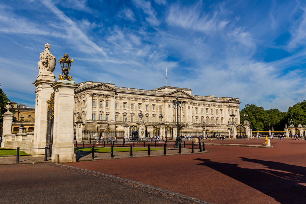 Wnętrza Pałacu Buckingham robią wrażenie na każdym zwiedzającym