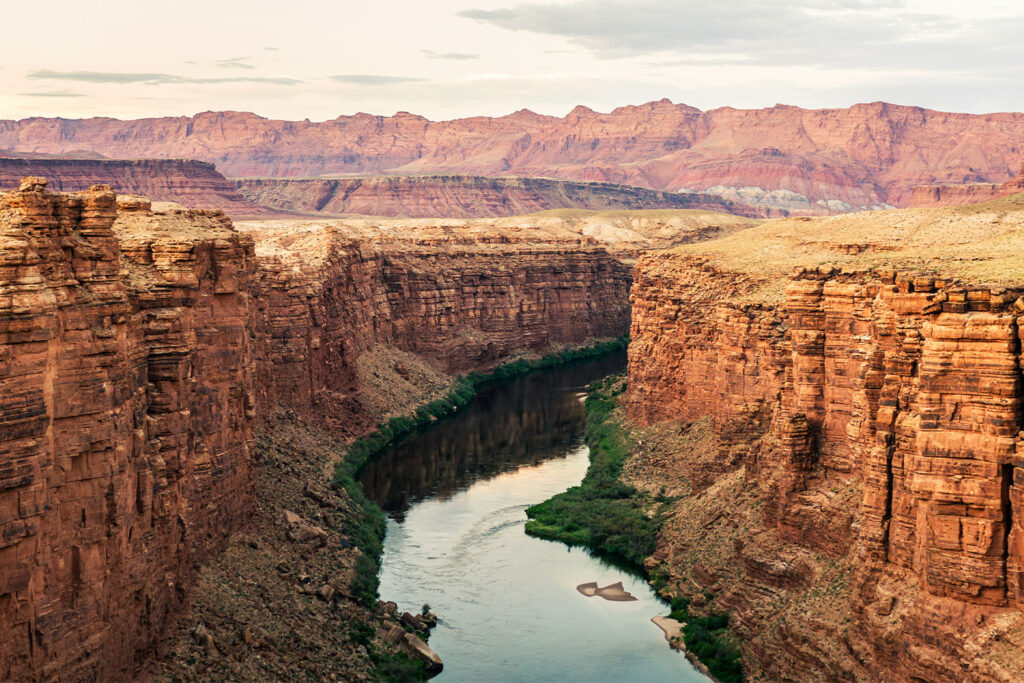 wielki-kanion-kolorado-grand-canyon-national-park-widok-panorama-natura-rzeka-formacje-skalne-arizona-stany-zjednoczone-usa