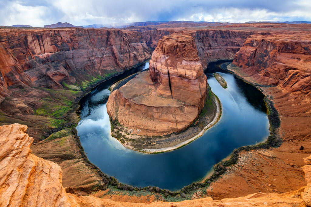 Będąc w tej części Arizony warto uwiecznić na zdjęciu także magiczny meander rzeki Kolorado, znany jako Horseshoe Bend