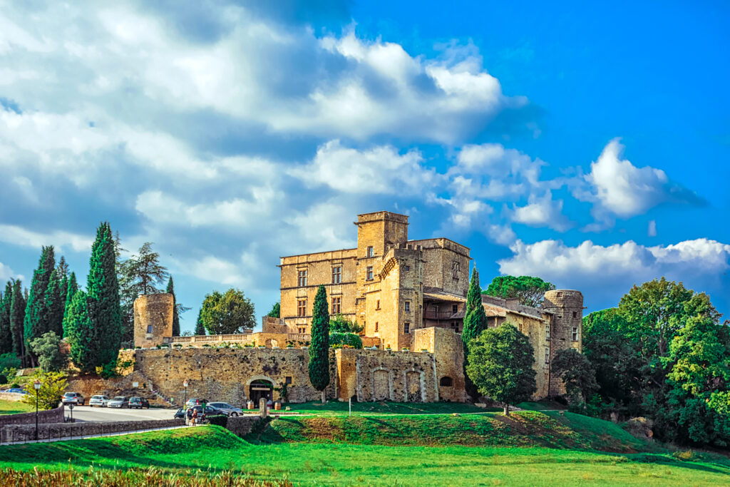 Zamek w Lourmarin, Luberon