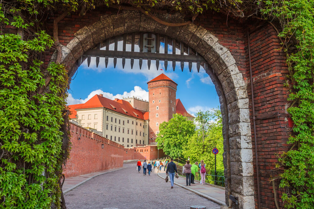 Jedną z najczęściej odwiedzanych stref Zamku na Wawelu są pałacowe podziemia.