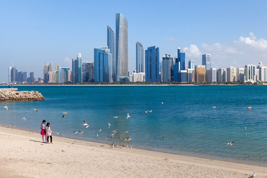 Plaża Corniche – najpopularniejsza plaża w Abu Dhabi.