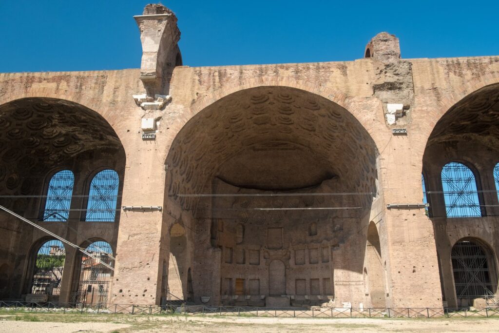 Pozostałości Bazyliki Maksencjusza na Forum Romanum.