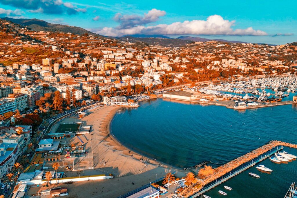 Port i panorama San Remo z lotu ptaka
