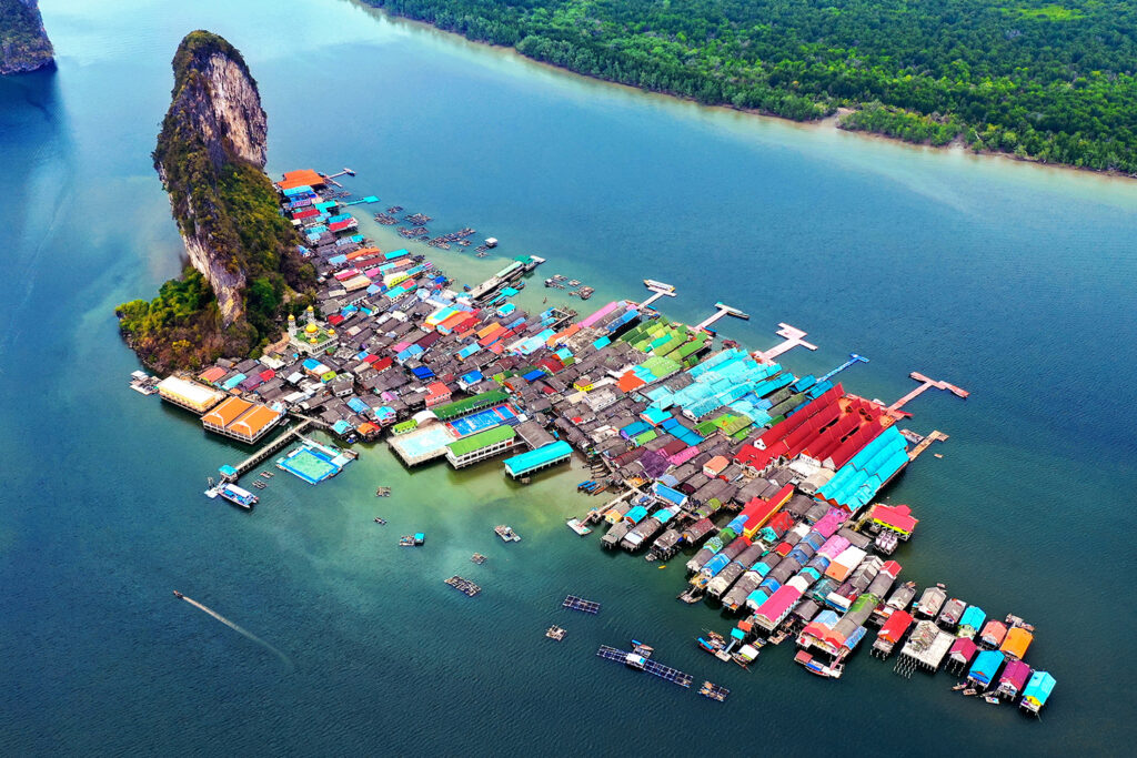 Pływająca wioska Panyee Island w zatoce Phang Nga.