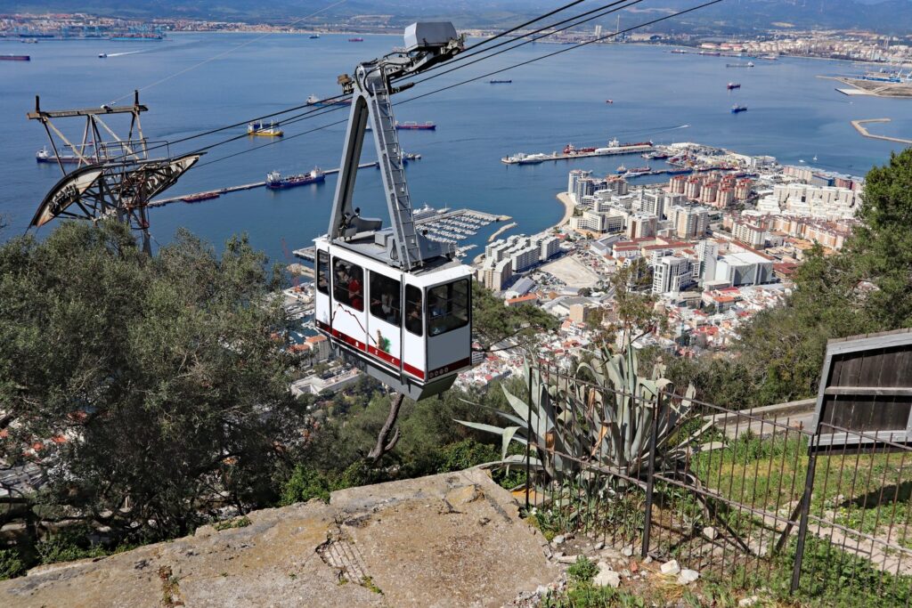 Kolejką linową wjedziesz na Skałę Gibraltarską w kilka minut