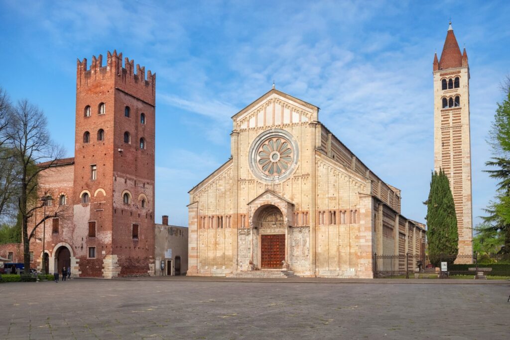 Bazylika San Zeno Maggiore to arcydzieło romańskiej architektury i legendarne miejsce ślubu Romea i Julii.