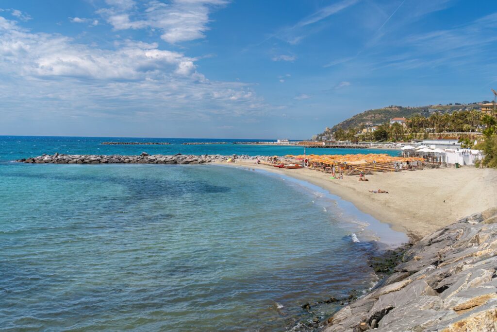 Plaże w San Remo to idealne miejsce na odpoczynek po zwiedzaniu miasta